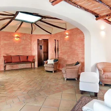 别墅 Flor, Exclusive House With Pool In