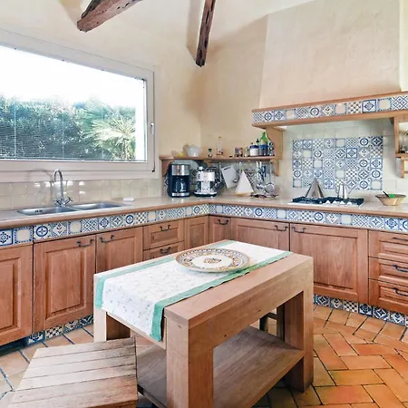 Flor, Exclusive House With Pool In 别墅