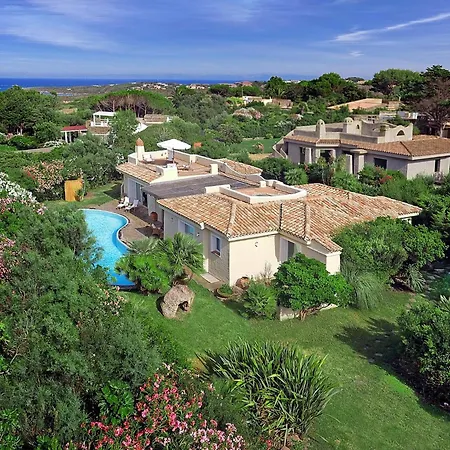 Flor, Exclusive House With Pool In *