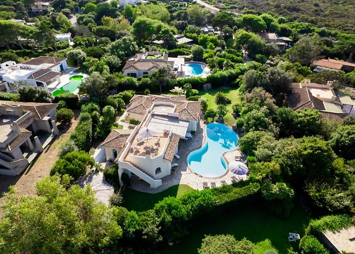 Flor, Exclusive House With Pool In * Stintino