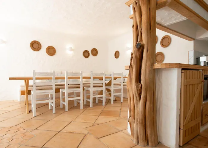Villa Flor, Exclusive House With Pool In