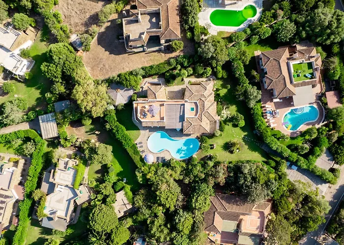Flor, Exclusive House With Pool In Villa Stintino