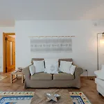 Villa Flor, Exclusive House With Pool In *
