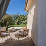 Flor, Exclusive House With Pool In Villa *