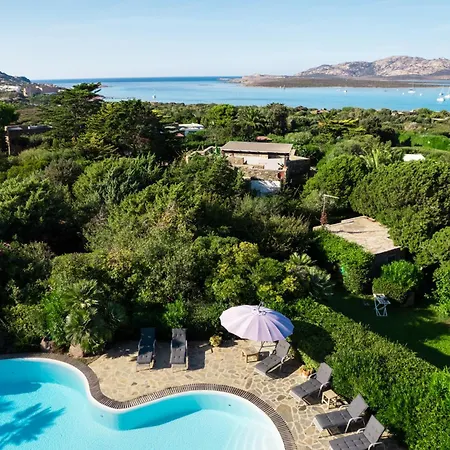 Villa Flor, Exclusive House With Pool In *