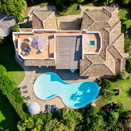 Flor, Exclusive House With Pool In