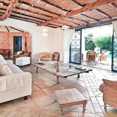 Flor, Exclusive House With Pool In Villa