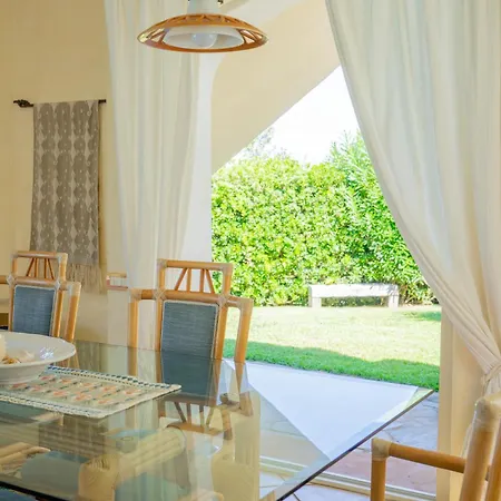 Villa Flor, Exclusive House With Pool In *