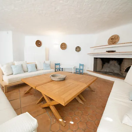 Villa Flor, Exclusive House With Pool In *