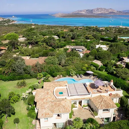 Villa Flor, Exclusive House With Pool In Stintino