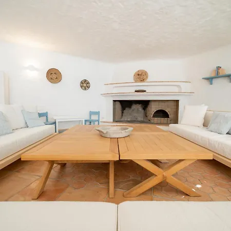 Flor, Exclusive House With Pool In