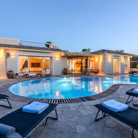 فيلة Flor, Exclusive House With Pool In ستينتينو