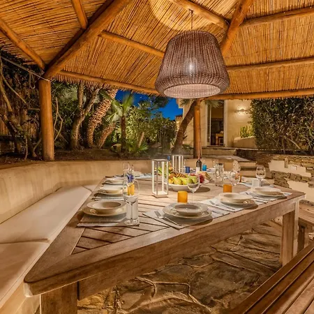 Flor, Exclusive House With Pool In * ستينتينو