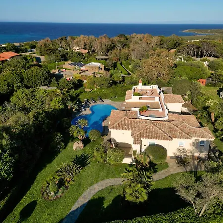 فيلة Flor, Exclusive House With Pool In *