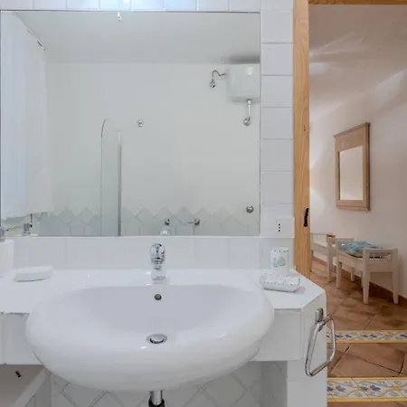 Flor, Exclusive House With Pool In ستينتينو
