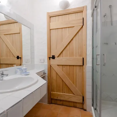 Flor, Exclusive House With Pool In * ستينتينو