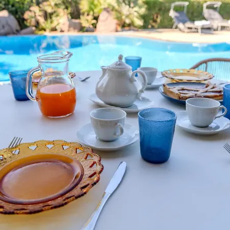 Flor, Exclusive House With Pool In فيلة *
