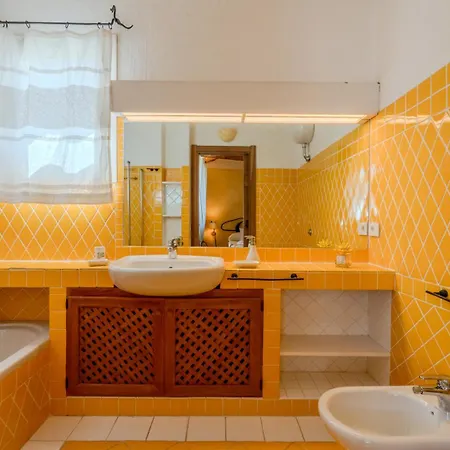 Flor, Exclusive House With Pool In *
