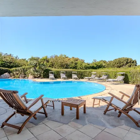 Flor, Exclusive House With Pool In *