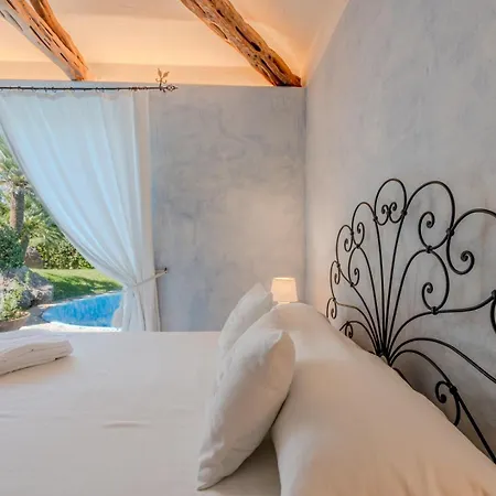 Flor, Exclusive House With Pool In *