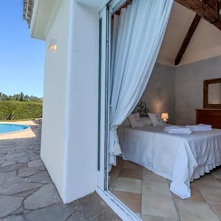فيلة Flor, Exclusive House With Pool In ستينتينو