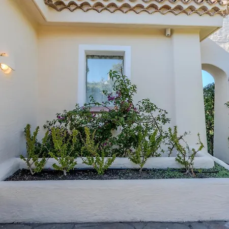 Flor, Exclusive House With Pool In Stintino