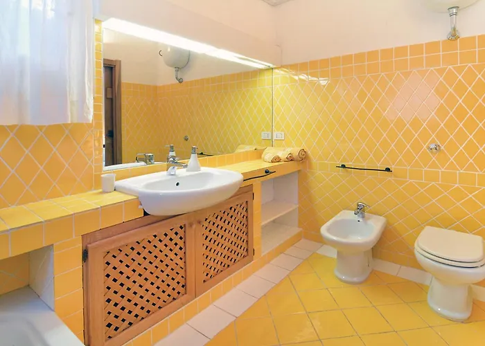 Flor, Exclusive House With Pool In