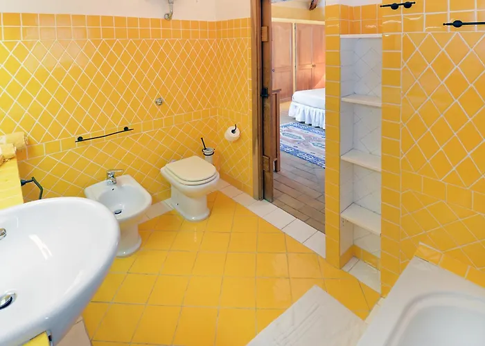 Flor, Exclusive House With Pool In