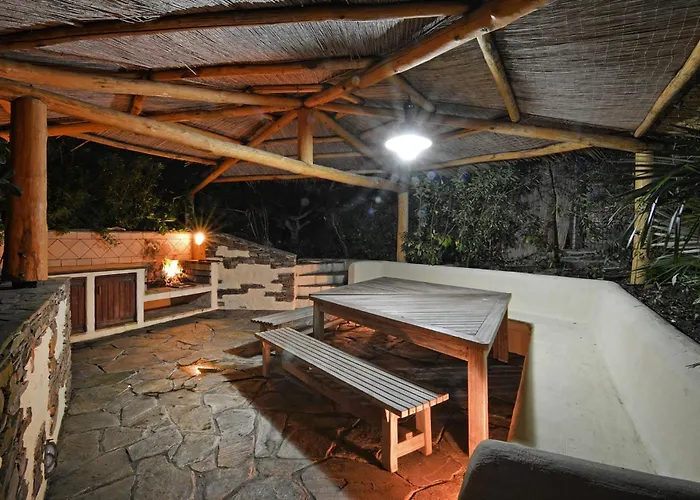 Flor, Exclusive House With Pool In Вилла Стинтино