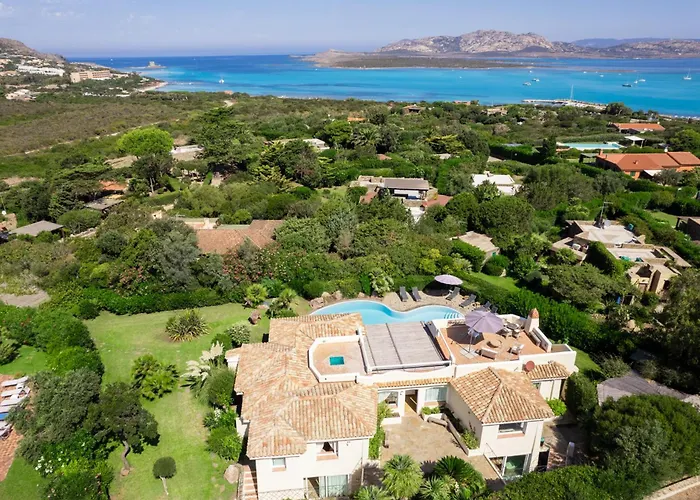 Вилла Flor, Exclusive House With Pool In Стинтино