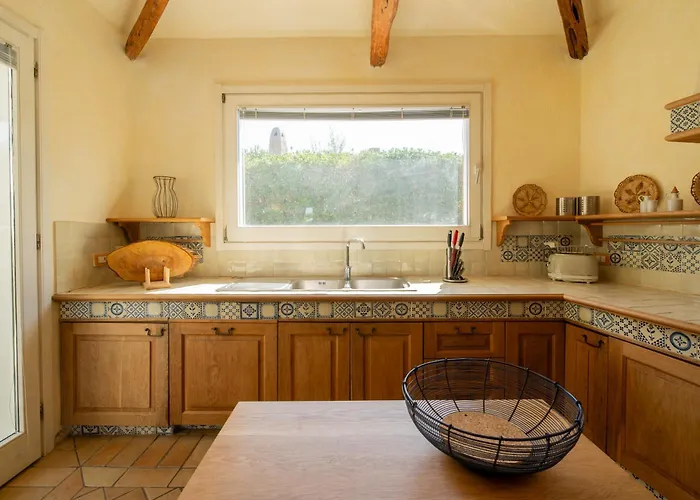 Flor, Exclusive House With Pool In Стинтино